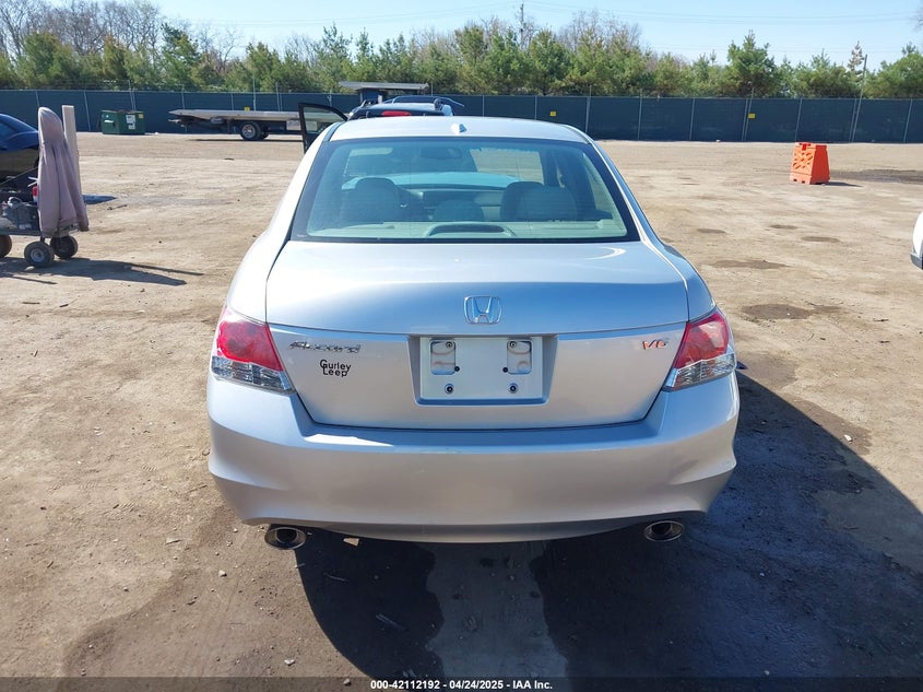 2010 HONDA ACCORD VIN: 1HGCP3F81AA029740