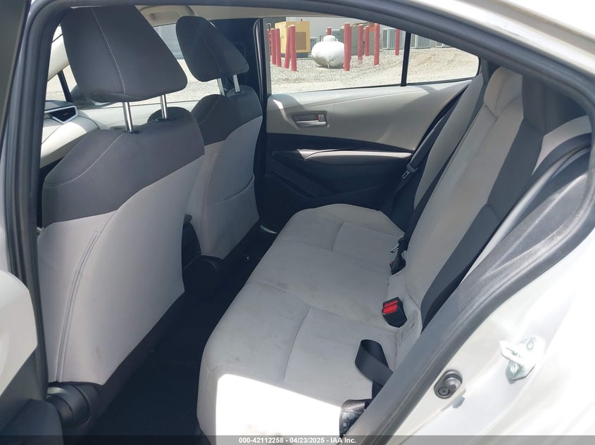 VIN JTDEPMAEXMJ137160 2021 TOYOTA COROLLA LE