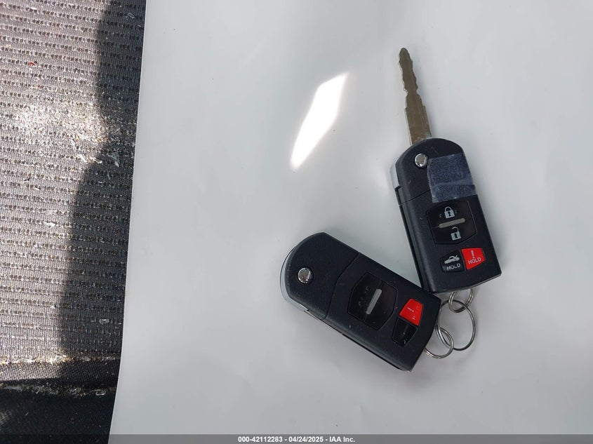 2011 MAZDA MAZDA3 VIN: JM1BL1VGXB1372499