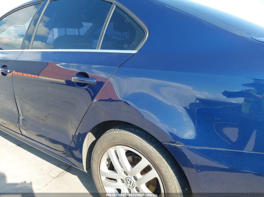 2013 VOLKSWAGEN JETTA VIN: 3VWDP7AJ5DM293584