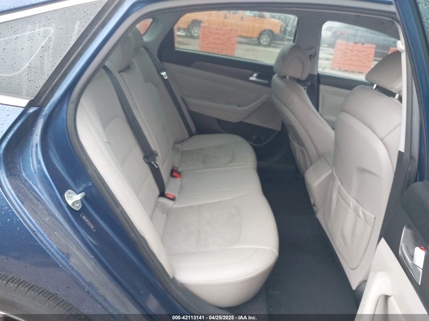 2015 HYUNDAI SONATA VIN: 5NPE34AF7FH171220