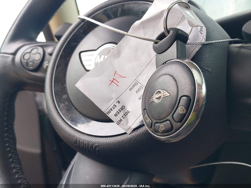 2012 MINI COOPER S VIN: WMWSV3C54CT385291