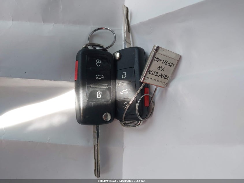 2013 VOLKSWAGEN JETTA VIN: 3VW3L7AJ4DM275326