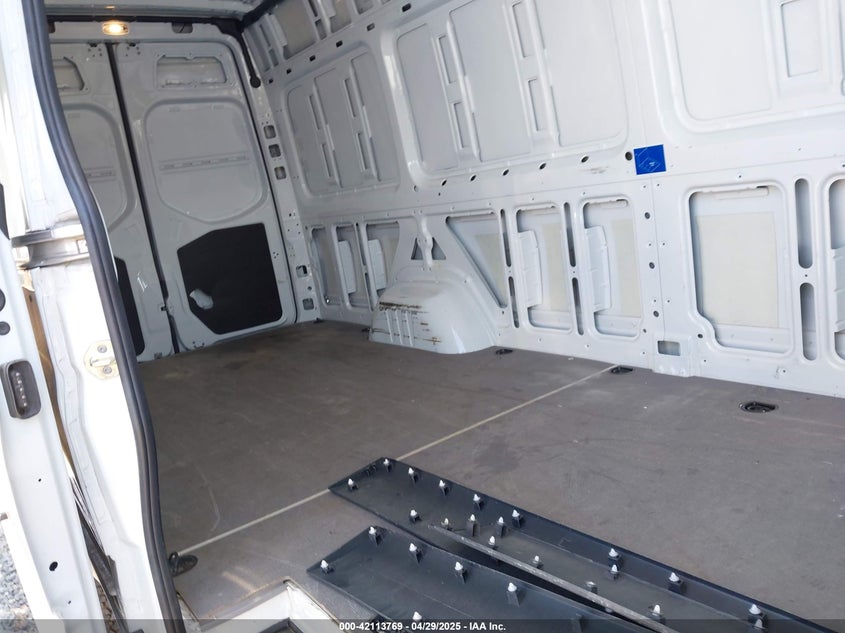 2019 MERCEDES-BENZ SPRINTER 2500 HIGH ROOF V6 - WD4FF1CD0KP185437