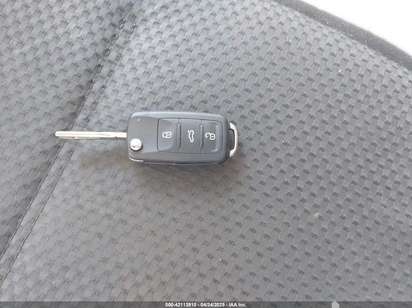 2014 VOLKSWAGEN JETTA 2.0L S - 3VW1K7AJ4EM410316