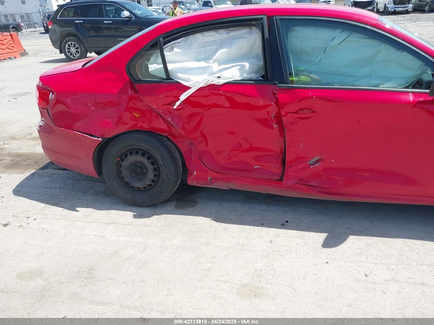 2014 VOLKSWAGEN JETTA 2.0L S - 3VW1K7AJ4EM410316