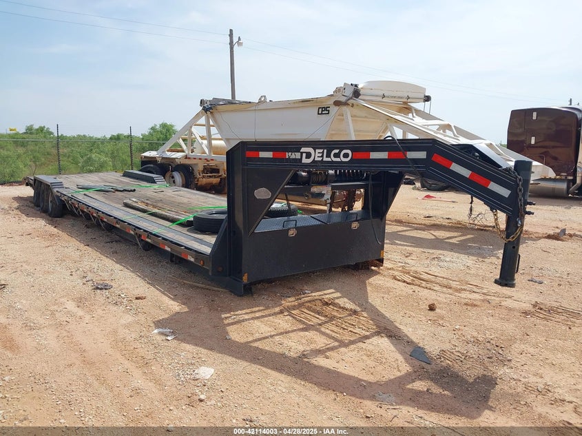 2022 DELCO TRAILERS GOOSENECK CAR HAULER  (VIN: 5WWGC4028N6019536)