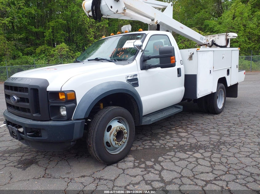 2008 Ford F450, Normal Wear & Tear, IAAI, VIN 1FDXF46Y88ED45384 — photo 2