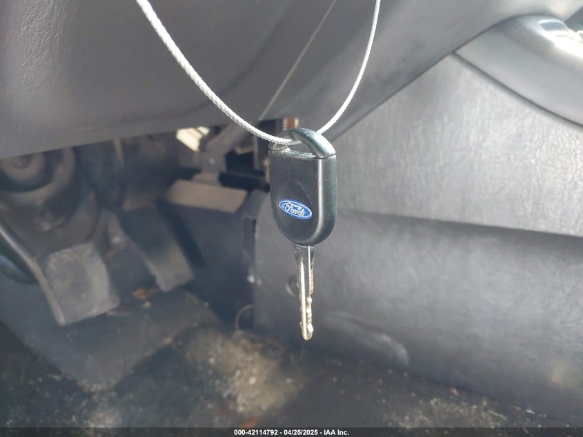2007 FORD ESCAPE VIN: 1FMYU92Z27KB70443
