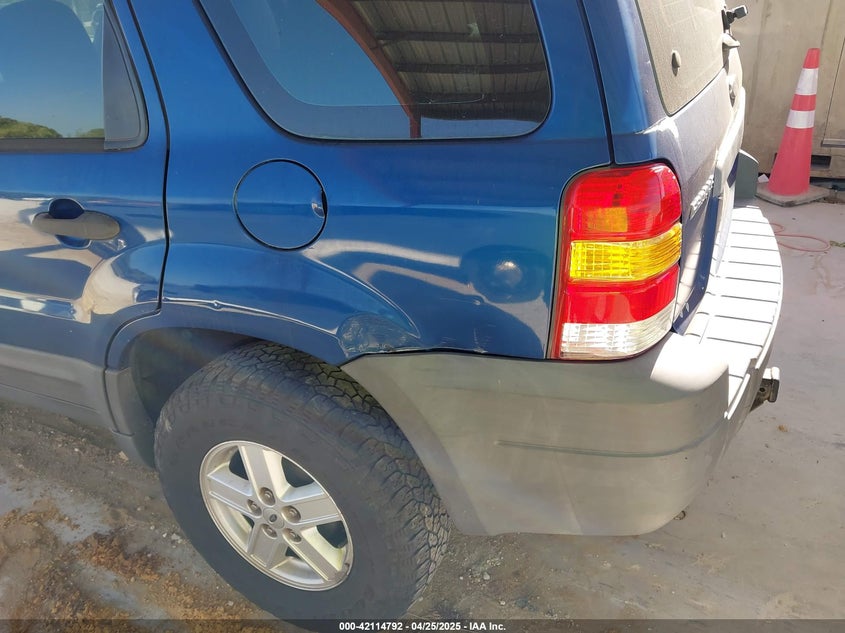 2007 FORD ESCAPE VIN: 1FMYU92Z27KB70443