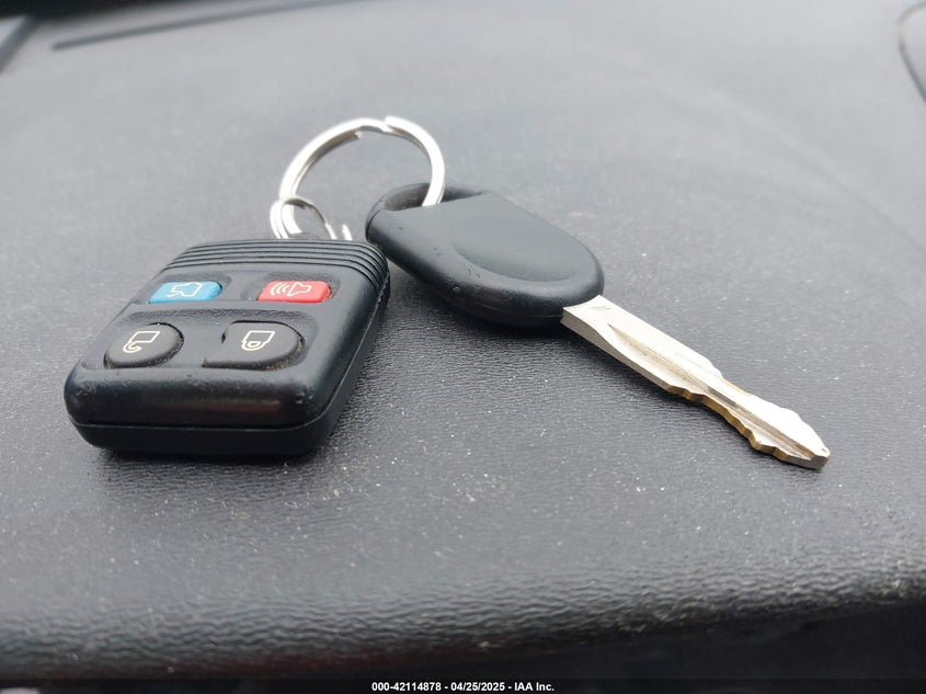 2008 FORD FOCUS VIN: 1FAHP35NX8W152337