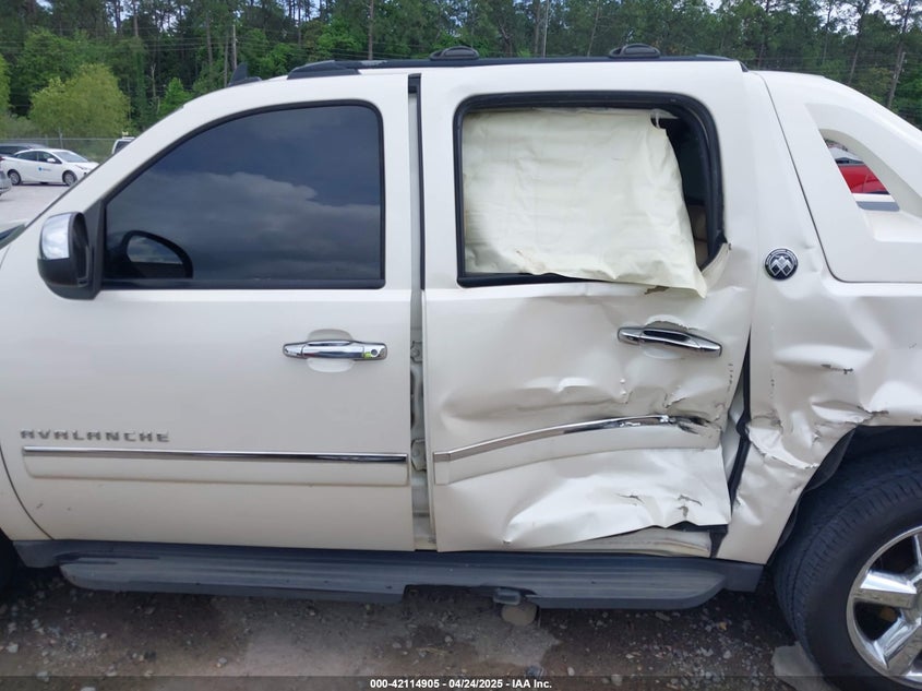 2013 CHEVROLET AVALANCHE LTZ - 3GNTKGE73DG140140
