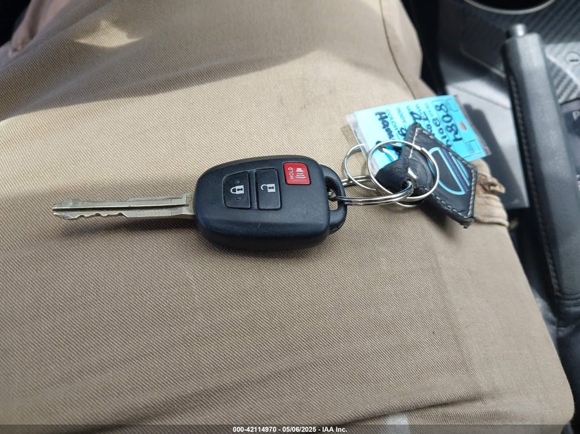 2014 TOYOTA RAV4 LE - JTMZFREV8ED034394