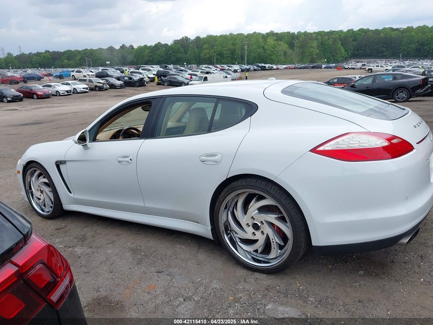 2013 PORSCHE PANAMERA 4 - WP0AA2A72DL014124