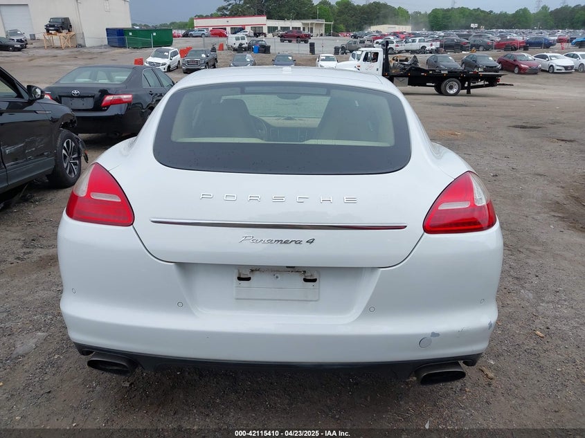 2013 PORSCHE PANAMERA 4 - WP0AA2A72DL014124