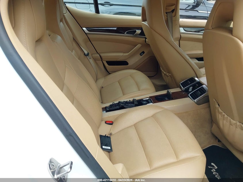 2013 PORSCHE PANAMERA 4 - WP0AA2A72DL014124