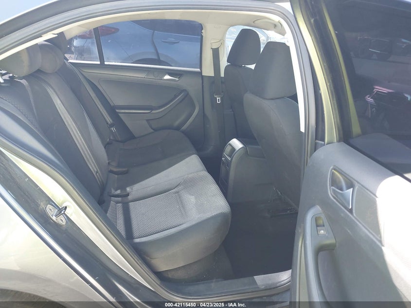 2014 VOLKSWAGEN JETTA 2.0L S - 3VW2K7AJ4EM322287