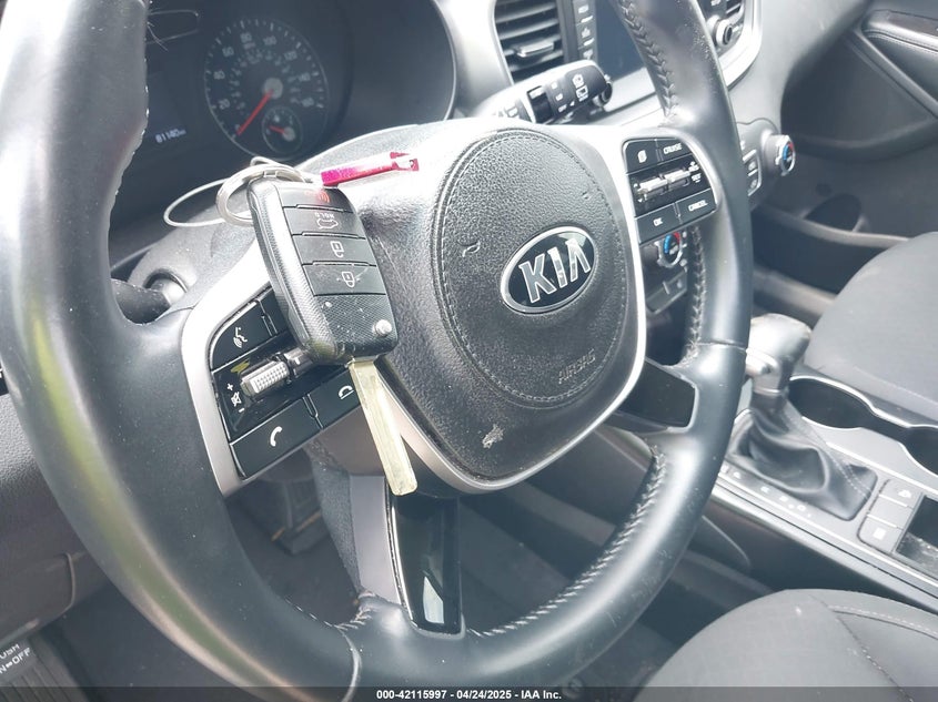 2020 KIA SORENTO VIN: 5XYPG4A32LG685563
