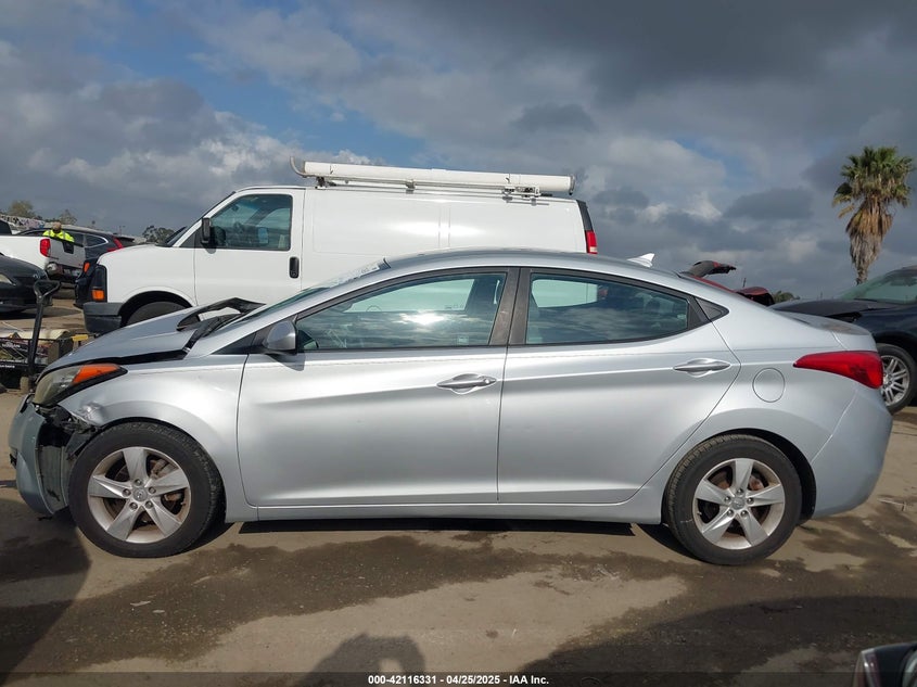 2012 HYUNDAI ELANTRA VIN: 5NPDH4AE9CH073774