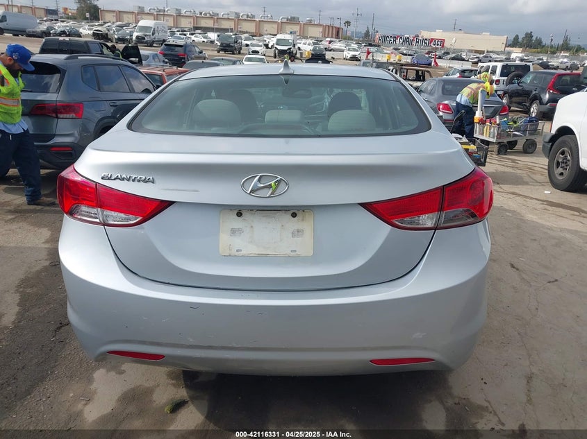 2012 HYUNDAI ELANTRA VIN: 5NPDH4AE9CH073774