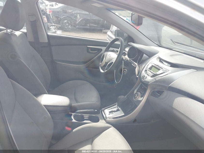 2012 HYUNDAI ELANTRA VIN: 5NPDH4AE9CH073774