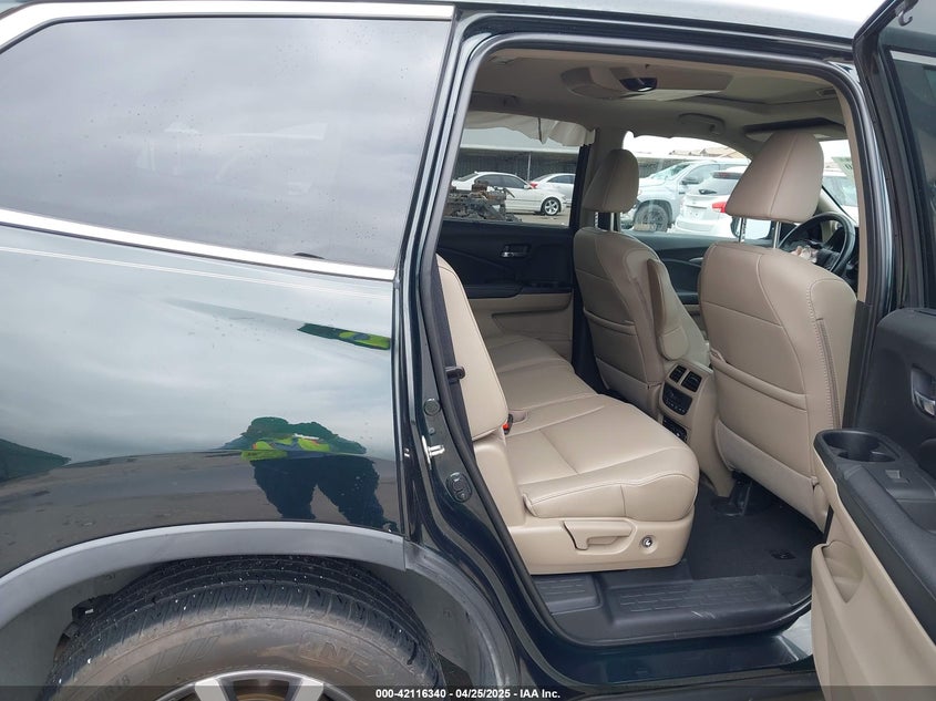 2019 HONDA PILOT VIN: 5FNYF5H44KB033562