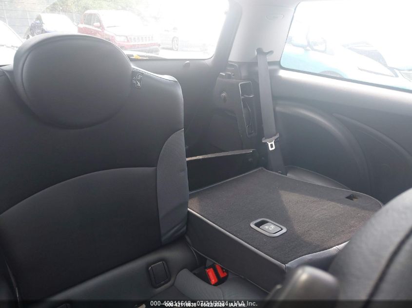 2009 Mini Cooper VIN: WMWMF33559TW74873 Lot: 42116538