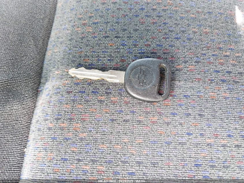 2001 Chevrolet Silverado 1500 Ls/Lt VIN: 2GCEC19T81149987 Lot: 42116650