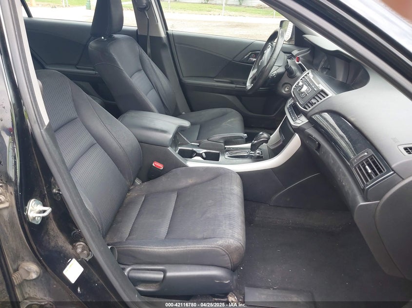 2013 HONDA ACCORD VIN: 1HGCR2F5XDA037902