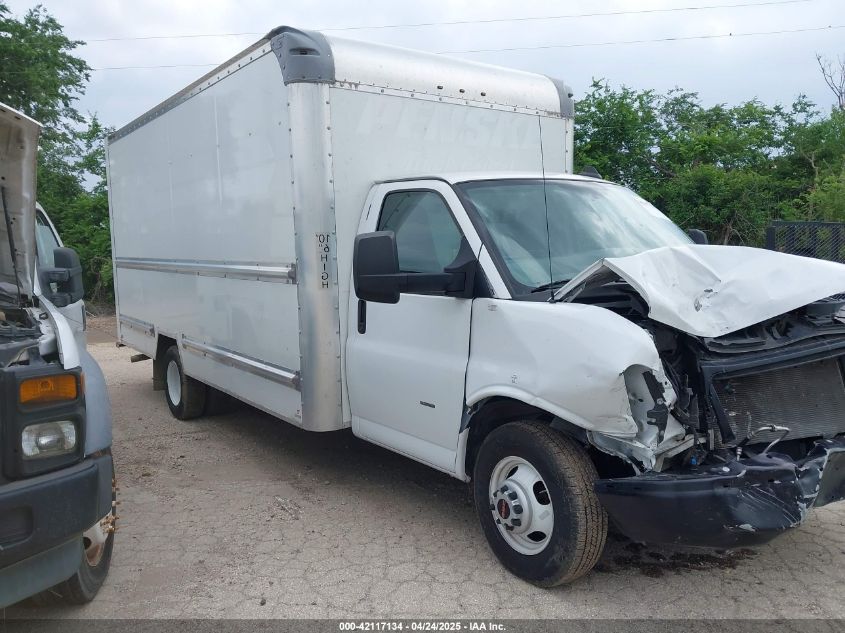 2022 GMC Savana Cutaway Work Van VIN: 7GZ37TC74NN077999 Lot: 42117134