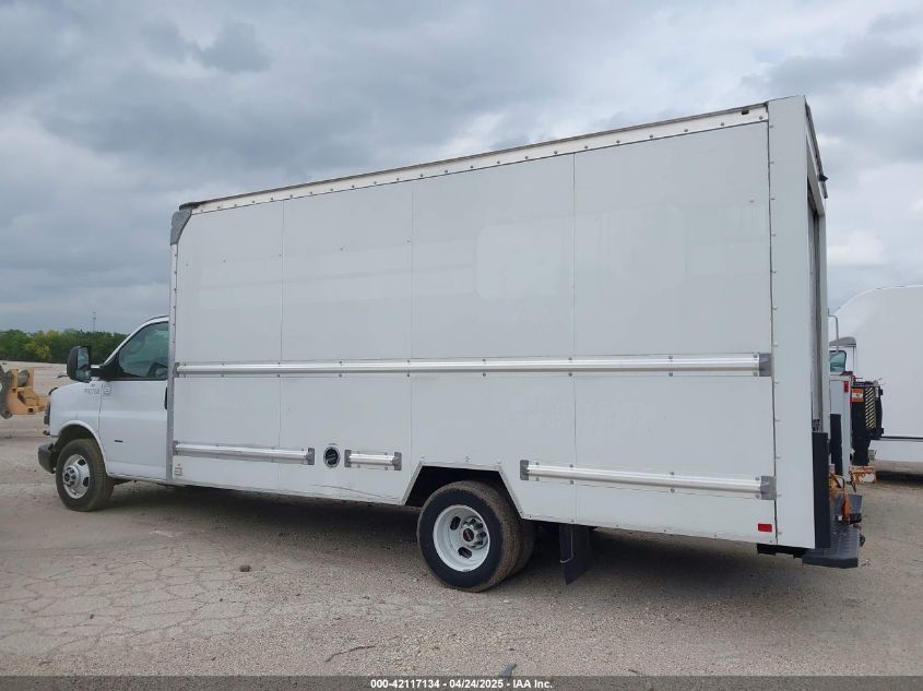 2022 GMC Savana Cutaway Work Van VIN: 7GZ37TC74NN077999 Lot: 42117134