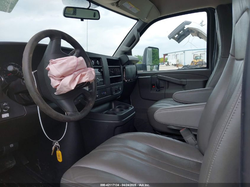 2022 GMC Savana Cutaway Work Van VIN: 7GZ37TC74NN077999 Lot: 42117134