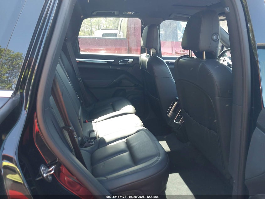 2016 PORSCHE CAYENNE VIN: WP1AA2A23GLA04144