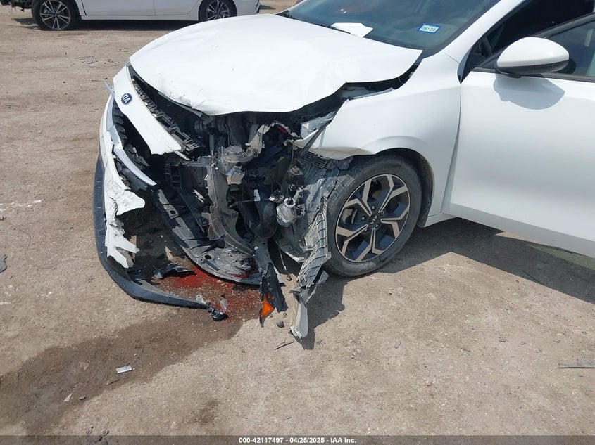 2021 KIA FORTE VIN: 3KPF24AD5ME378373