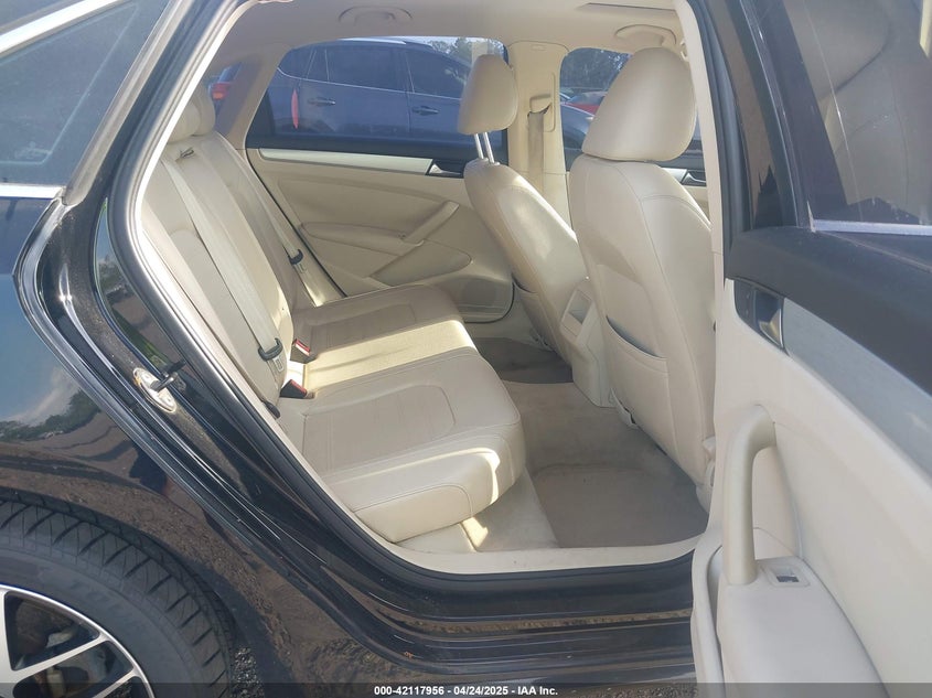 2012 VOLKSWAGEN PASSAT VIN: 1VWBM7A31CC017629