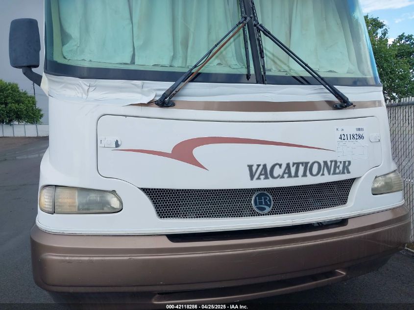 2000 Ford F550 Super Duty Stripped Chass VIN: 3FCNF53S4YJA09759 Lot: 42118286