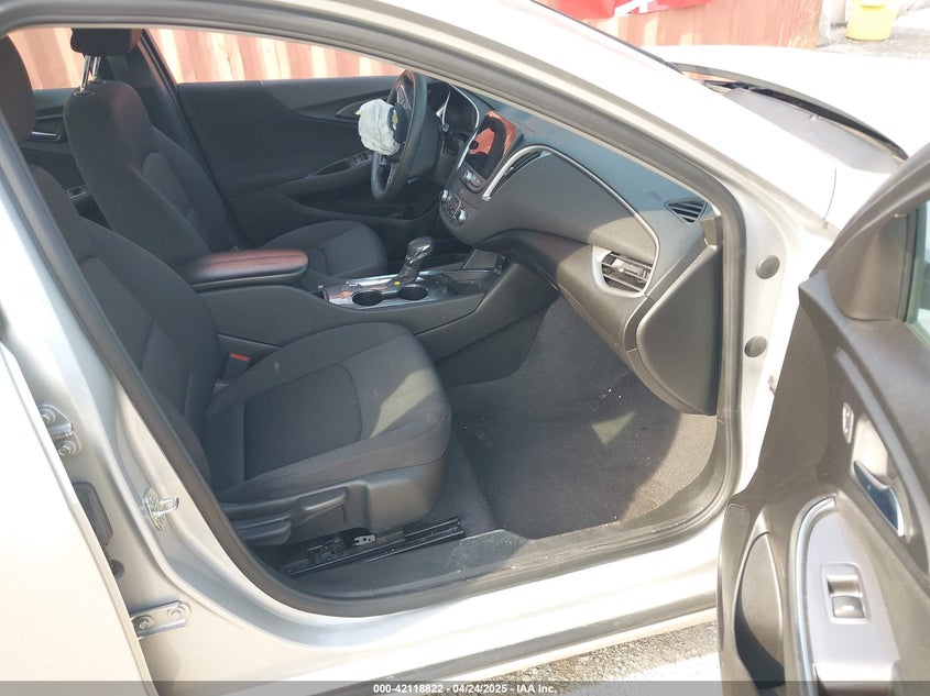 2022 CHEVROLET MALIBU VIN: 1G1ZD5ST1NF132598