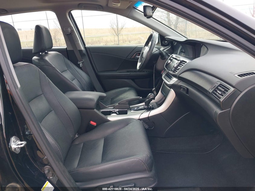 2013 HONDA ACCORD VIN: 1HGCR3F89DA031914