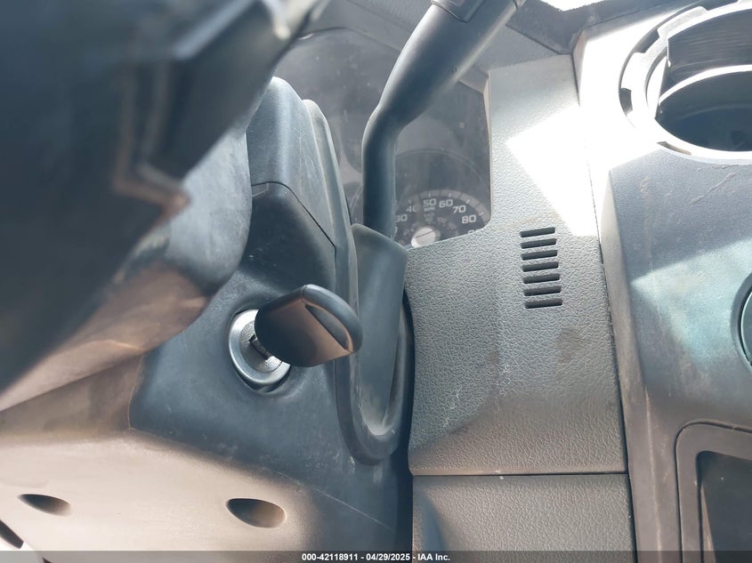 2011 Ford F-250 Xl VIN: 1FTBF2A63BEB21696 Lot: 42118911