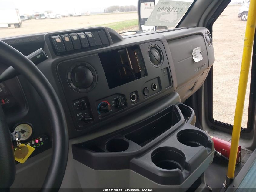 2019 Ford Econoline VIN: 1FDFE4FS2KDC5617 Lot: 42118940