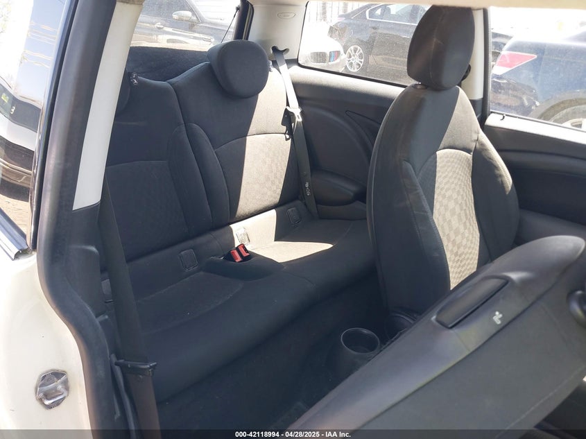 2008 MINI COOPER VIN: WMWMF33598TU66736