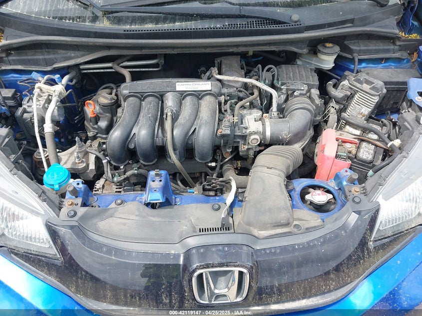 2015 HONDA FIT VIN: 3HGGK5H50FM752374