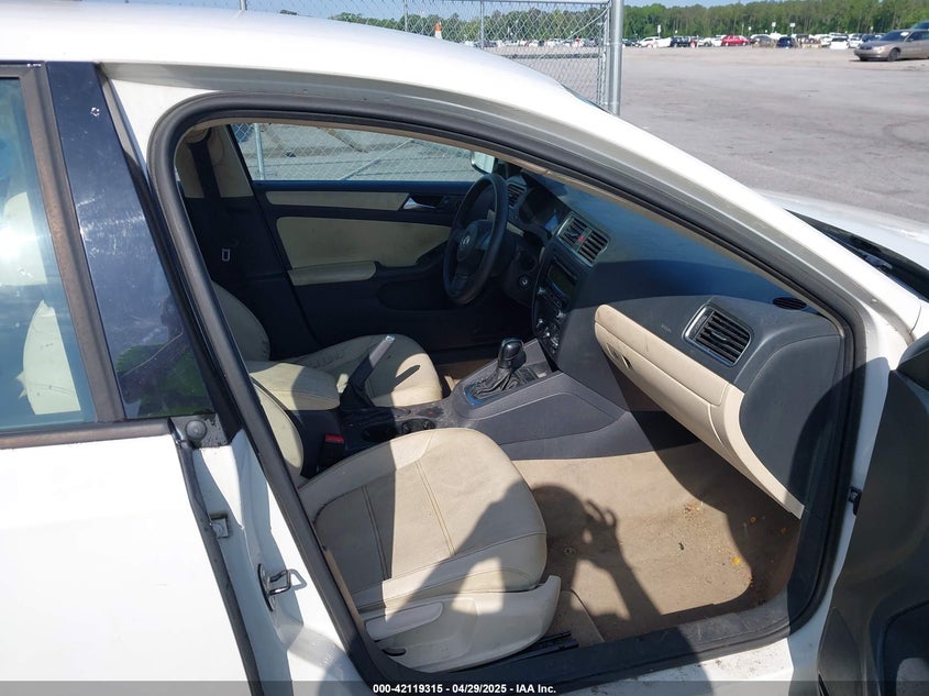 2011 VOLKSWAGEN JETTA VIN: 3VWDX7AJ1BM376703