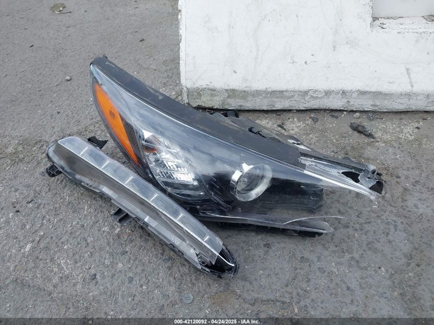 2015 Hyundai Sonata Limited 2.0T VIN: 5NPE34AB2FH158520 Lot: 42120092