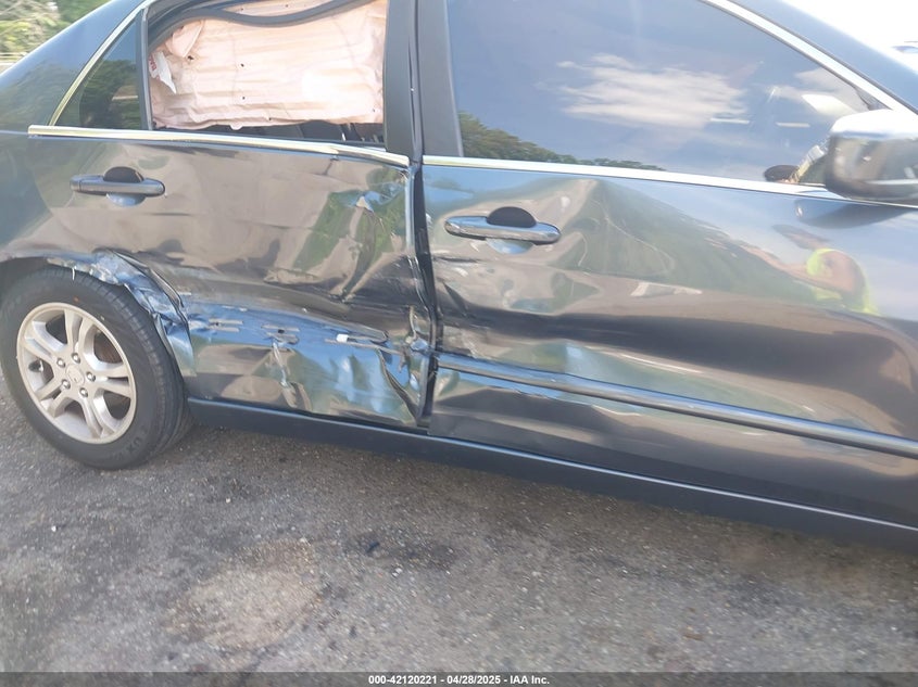 2007 HONDA ACCORD VIN: JHMCM56397C006046