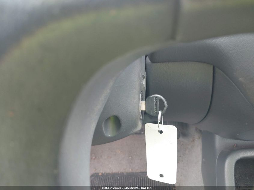 2000 Honda Civic Value Package VIN: 2HGEJ6610Y8523078 Lot: 42120420