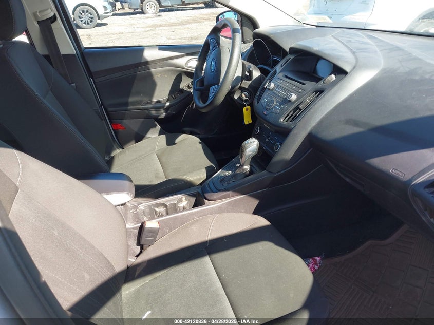 2015 FORD FOCUS VIN: 1FADP3K27FL249390