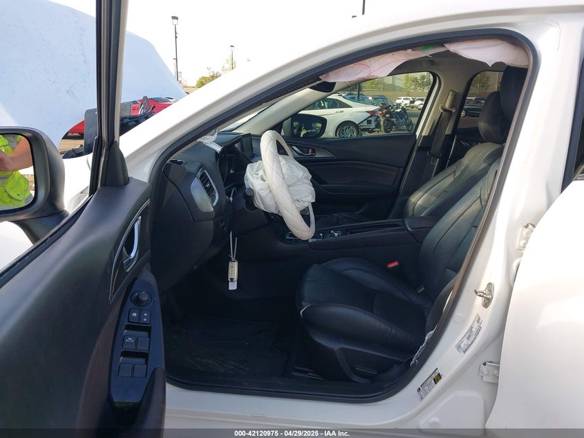2018 MAZDA 3 VIN: 3MZBN1W31JM190601
