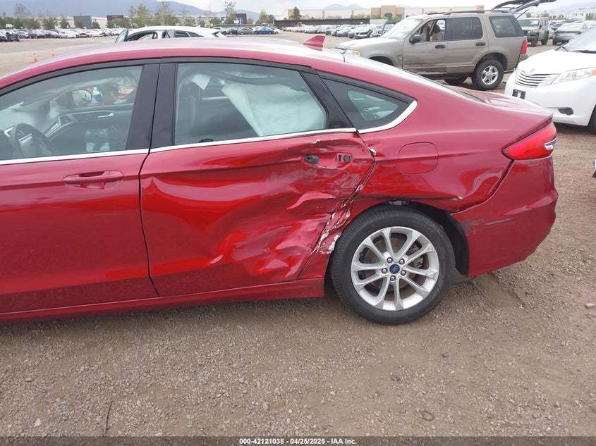 2019 FORD FUSION VIN: 3FA6P0LU0KR200678