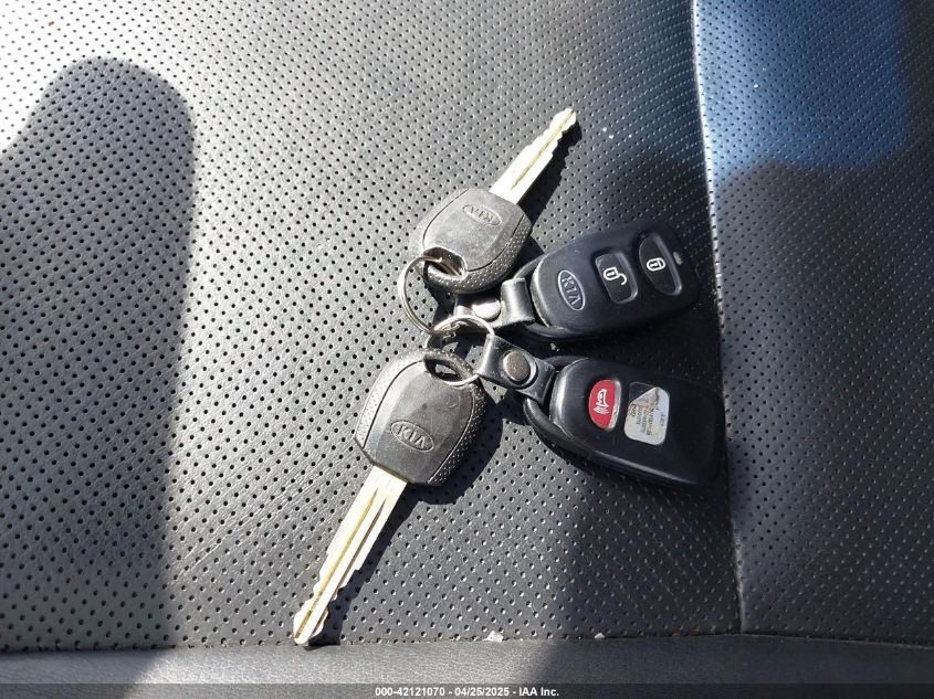 2005 Kia Sportage Ex V6/Lx V6 VIN: KNDJE723057066570 Lot: 42121070